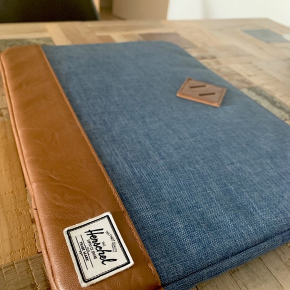 Herschel Supply Company Handbags - Herschel 15in Laptop Sleeve